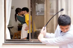 Địt banh lồn cô vợ gợi dục đang tập thể dục